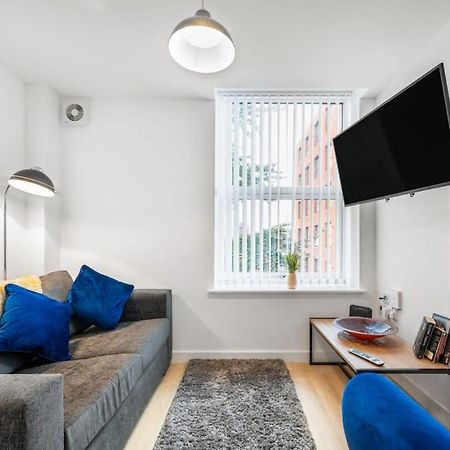 A Lovely 2 Bedroom Apartment In The Heart Of Preston Preston  Bagian luar foto