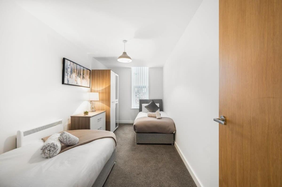 A Lovely 2 Bedroom Apartment In The Heart Of Preston Preston  Bagian luar foto